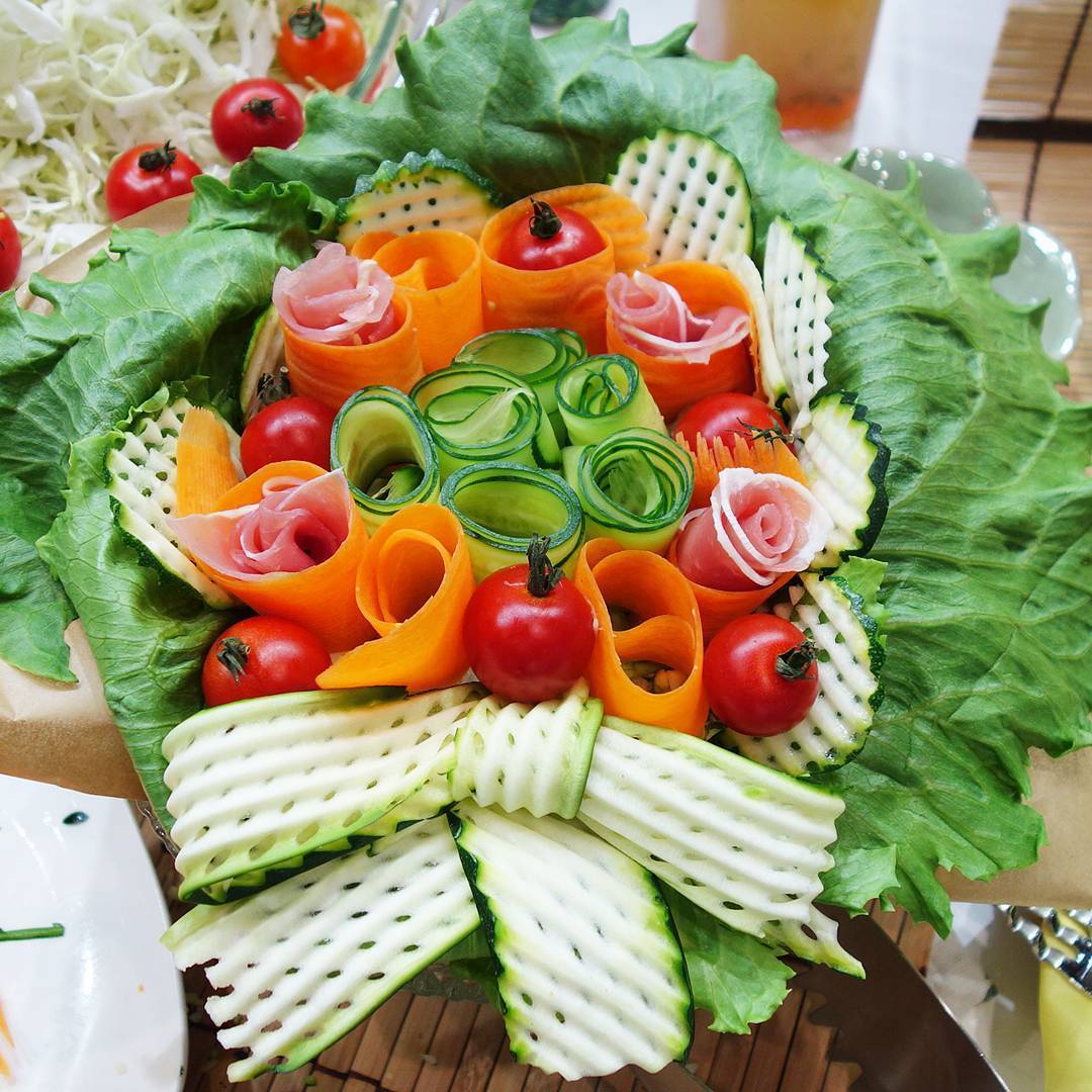 ワッフルサラダピーラーは野菜の飾り切りに便利 口コミや使い方などもご紹介します
